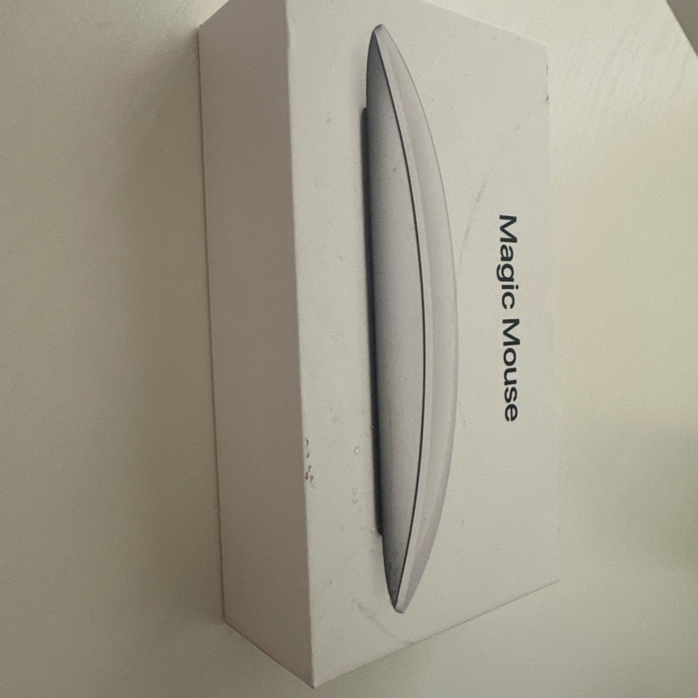 Apple Magic Mouse in White